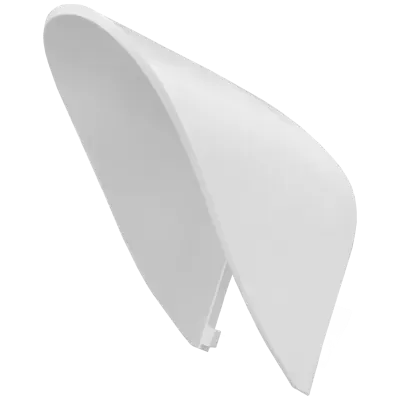 Cadeira branca de plástico com design curvo