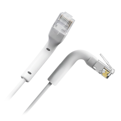 Cabo de rede branco com conectores RJ45