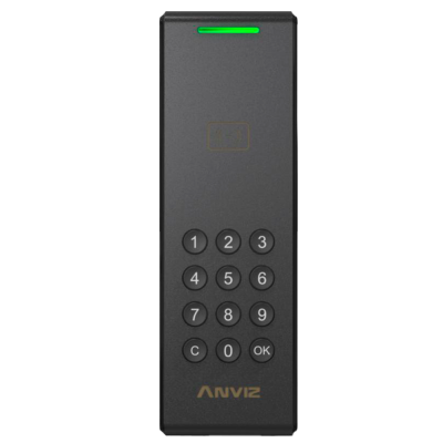 Leitor de acesso Anviz preto com teclado numérico e LED verde