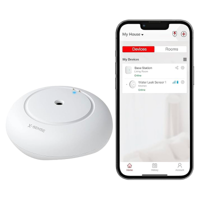 Sensor de fuga de água X-SENSE com aplicação no smartphone mostrando dispositivos ativos