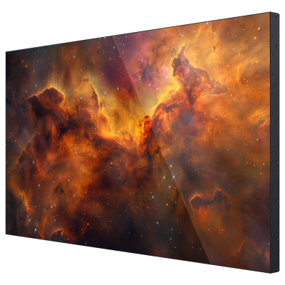 Monitor com imagem de nebulosa colorida no espaço