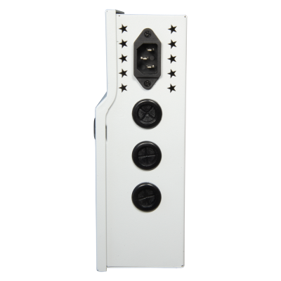 Lado de caixa branca com entrada elétrica e tampas circulares pretas