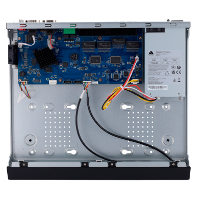 Interior de dispositivo eletrónico com placa de circuito azul e fios coloridos