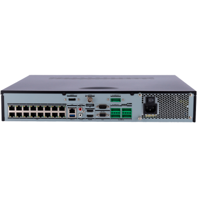 Parte traseira de equipamento eletrónico com várias portas de conexão, incluindo LAN PoE, HDMI e áudio.