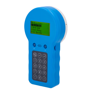 Dispositivo eletrónico azul com teclado numérico e visor verde com texto EN Draco-Lynx