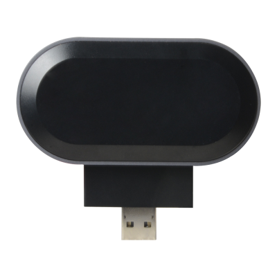 Carregador wireless USB preto com superfície oval, isolado