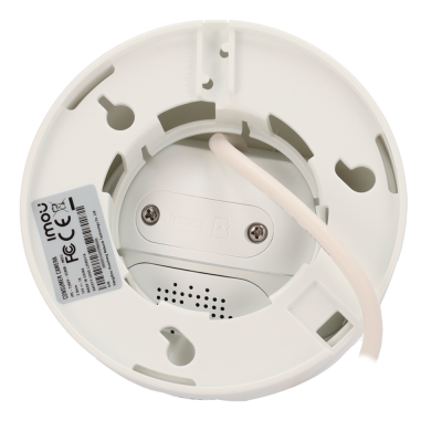 Parte inferior de câmara de segurança branca com cabo e etiqueta