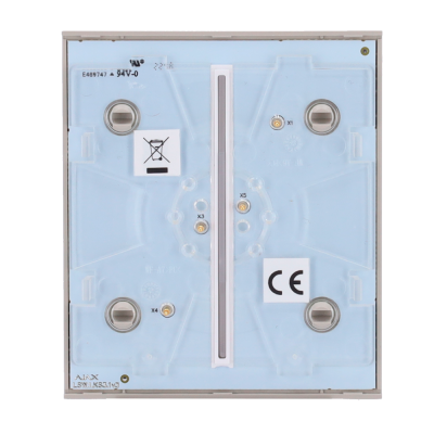 Suporte de montagem quadrado azul translúcido com parafusos metálicos e etiqueta CE