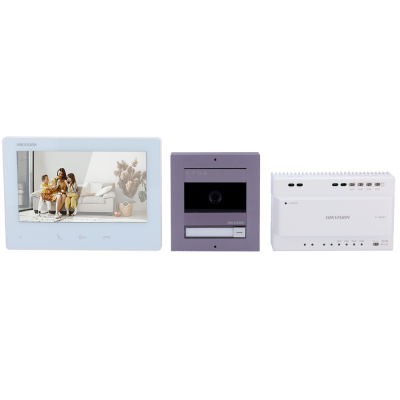 Sistema de videovigilância Hikvision com vários componentes