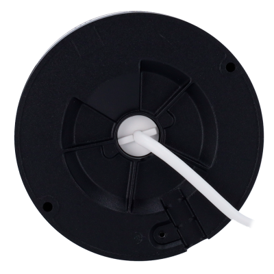 Carretel preto com cabo elétrico branco