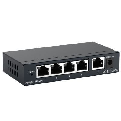 Comutador de rede preto com cinco portas RJ45 e etiquetas visíveis