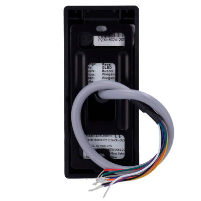 dispositivo eletrónico preto retangular com cabos coloridos expostos