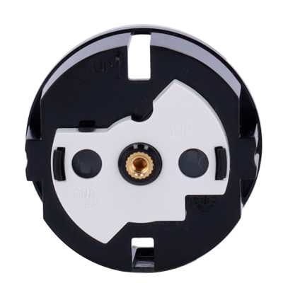 Peça circular preta e branca com conector metálico central e inscrições em relevo