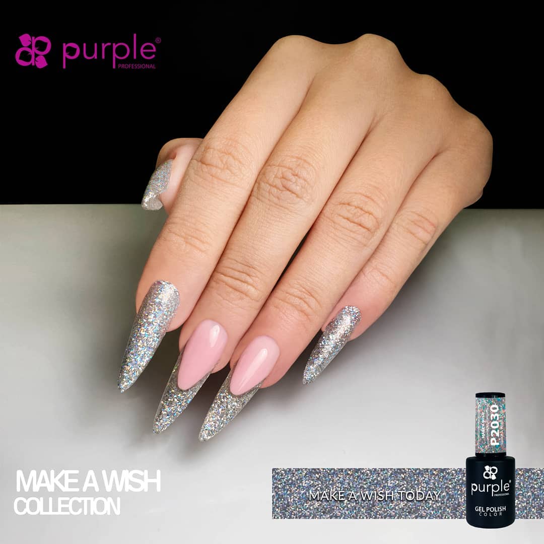 Unhas com verniz gel rosa claro e glitter prateado da coleção MAKE A WISH da Purple Professional