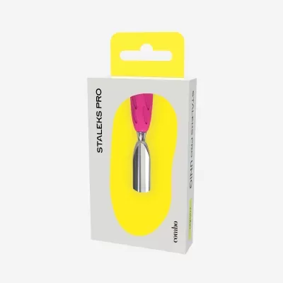 Embalagem branca e amarela contendo ferramenta metálica com cabo rosa STALEKS PRO