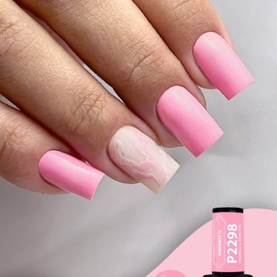 Unhas com verniz gel rosa e decoração marmoreada, frasco de verniz gel Purple Professional código P2298.