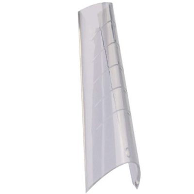 Protector de canto transparente em plástico rígido com linhas de corte.