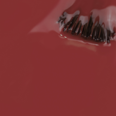 Batom líquido vermelho com aplicador molhado