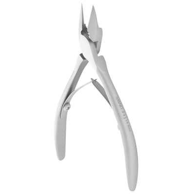 Alicates de corte metálicos prateados abertos