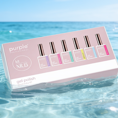 Kit de vernizes gel Purple Professional flutuando na água