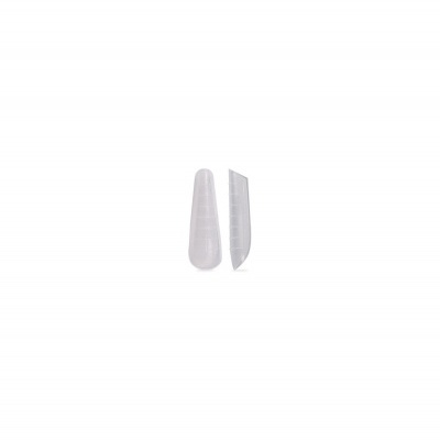Pente branco com capa transparente em fundo branco