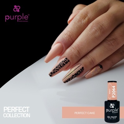 Unhas postiças com verniz gel cor pêssego e estampa de leopardo, embalagem Purple Professional.