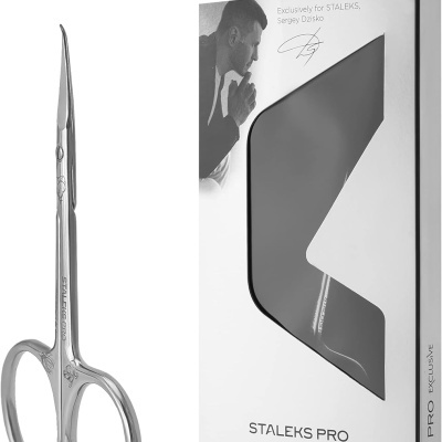 Tesoura de unhas Staleks Pro com embalagem branca
