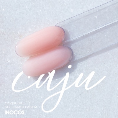 Duas amostras de gel para unhas cor rosa claro sobre fundo branco com texto branding.