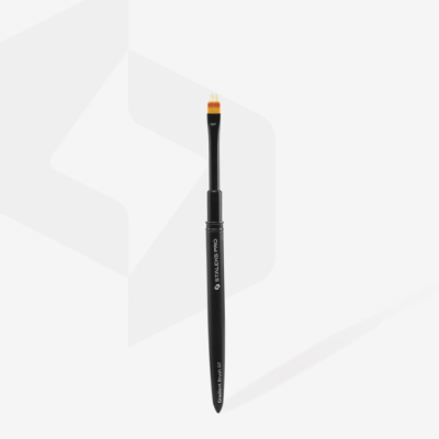 Pincel de maquilhagem STALEKS PRO com cerdas castanhas e cabo preto