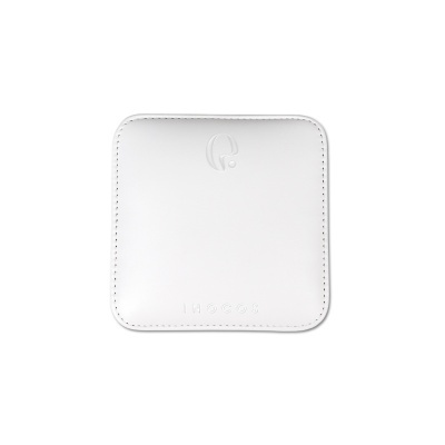 Estojo quadrado branco com logotipo e texto INOCOS