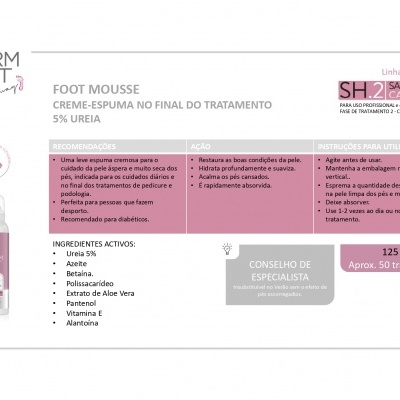 Frasco de Foot Mousse PHARM FOOT creme-espuma de 125 ml com texto e instruções ao fundo