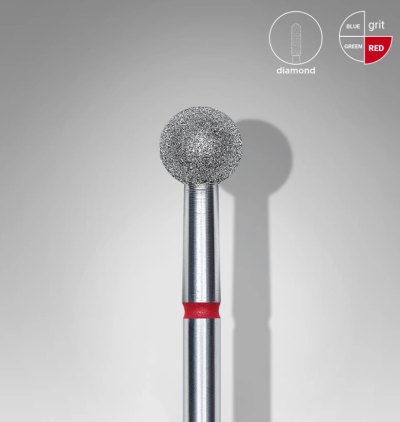 Ferramenta esférica de diamante com haste metálica prateada e anel vermelho