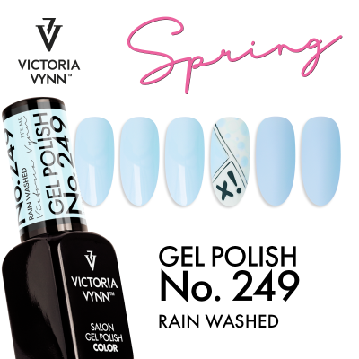 Verniz gel Victoria Vynn No. 249 azul claro com design em unha e texto promocional.