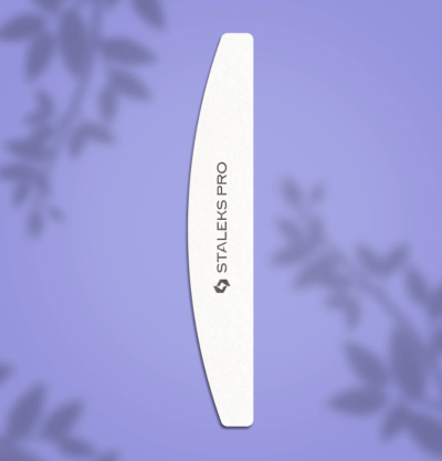 Lima de unha branca STAILEKS PRO com fundo lilás e sombras de folhas
