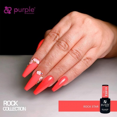 Unhas cor de coral com pedras decorativas, embalagem de verniz preta e coral