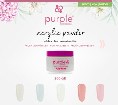 Pó acrílico para unhas Purple Professional em embalagem branca com tampa rosa, amostras de cores acrílicas e fundo com flores