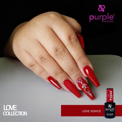 Unha com verniz gel vermelho decorado da coleção LOVE VENICE da purple