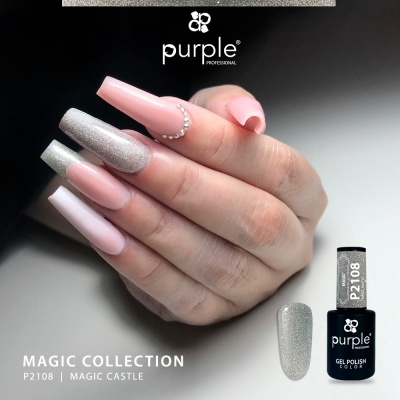 Unhas com verniz gel rosa e glitter prata da Purple Professional, coleção MAGIC CASTLE