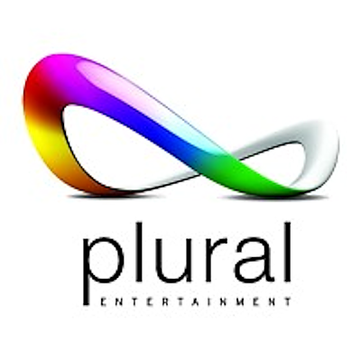 Logótipo colorido em forma de infinito com texto 'plural ENTERTAINMENT'.
