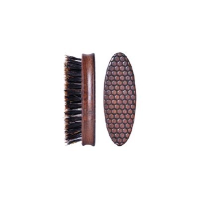 Escova de madeira com cerdas e padrão hexagonal no verso