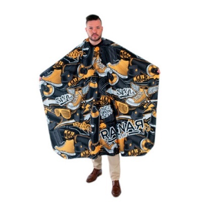 Capa de barbeiro com padrão amarelo e preto com imagens de sapatilhas e garrafas