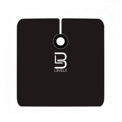Balança digital preta com mostrador circular e texto LEVEL 3
