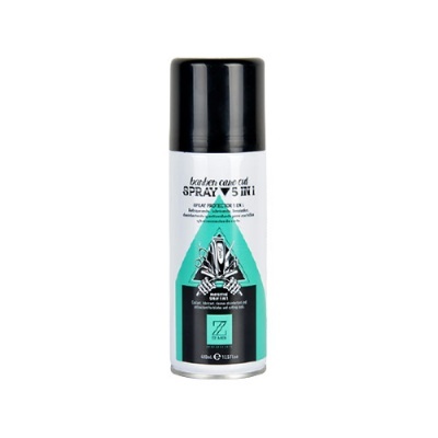 Spray para cuidados com calçado branco e preto com rótulo verde