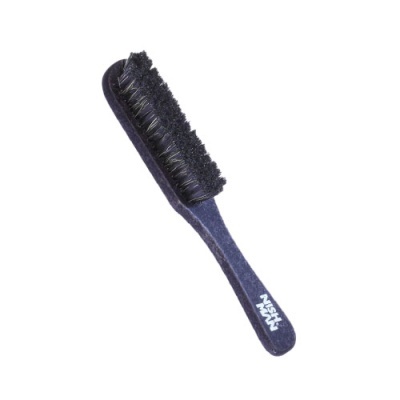 Escova de limpeza com cabo azul e cerdas pretas