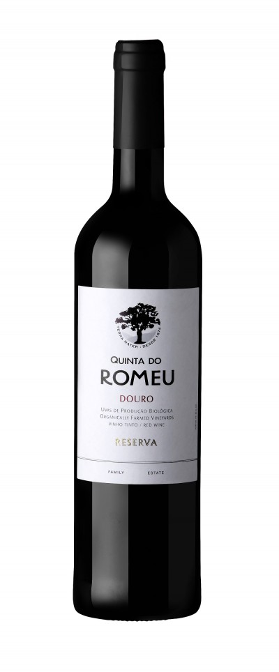 Garrafa de vinho tinto Reserva Quinta do Romeu Douro com rótulo branco em vidro escuro