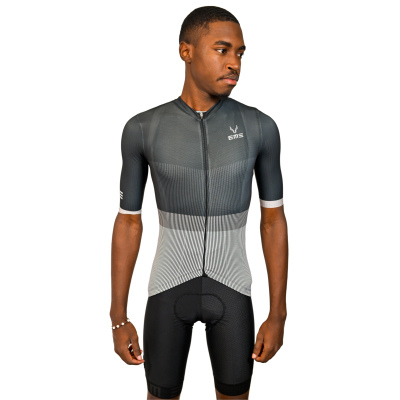 https://www.em3.pt/product/jersey-ciclismo-strato-preto