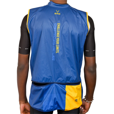 https://www.em3.pt/product/colete-ciclismo-prova-agua-azul-amarelo