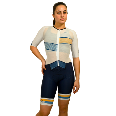 https://www.em3.pt/product/fato-triatlo-skinsuite-aeropro-completo-senhora-com-abertura-branco-azul-laranja