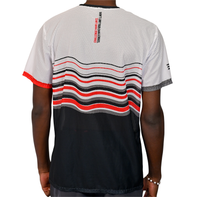 https://www.em3.pt/product/jersey-corrida-microperfurada-ondas-preto-branco-vermelho