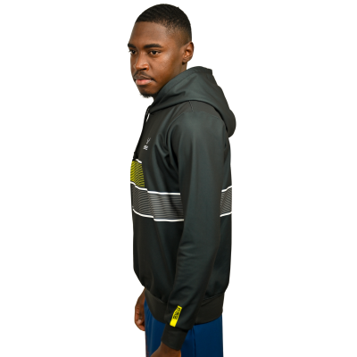 Casaco desportivo preto com capuz e faixas horizontais brancas e amarelas